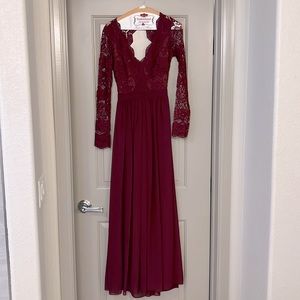 Like new, only worn once Lulu’s maroon gown with open back